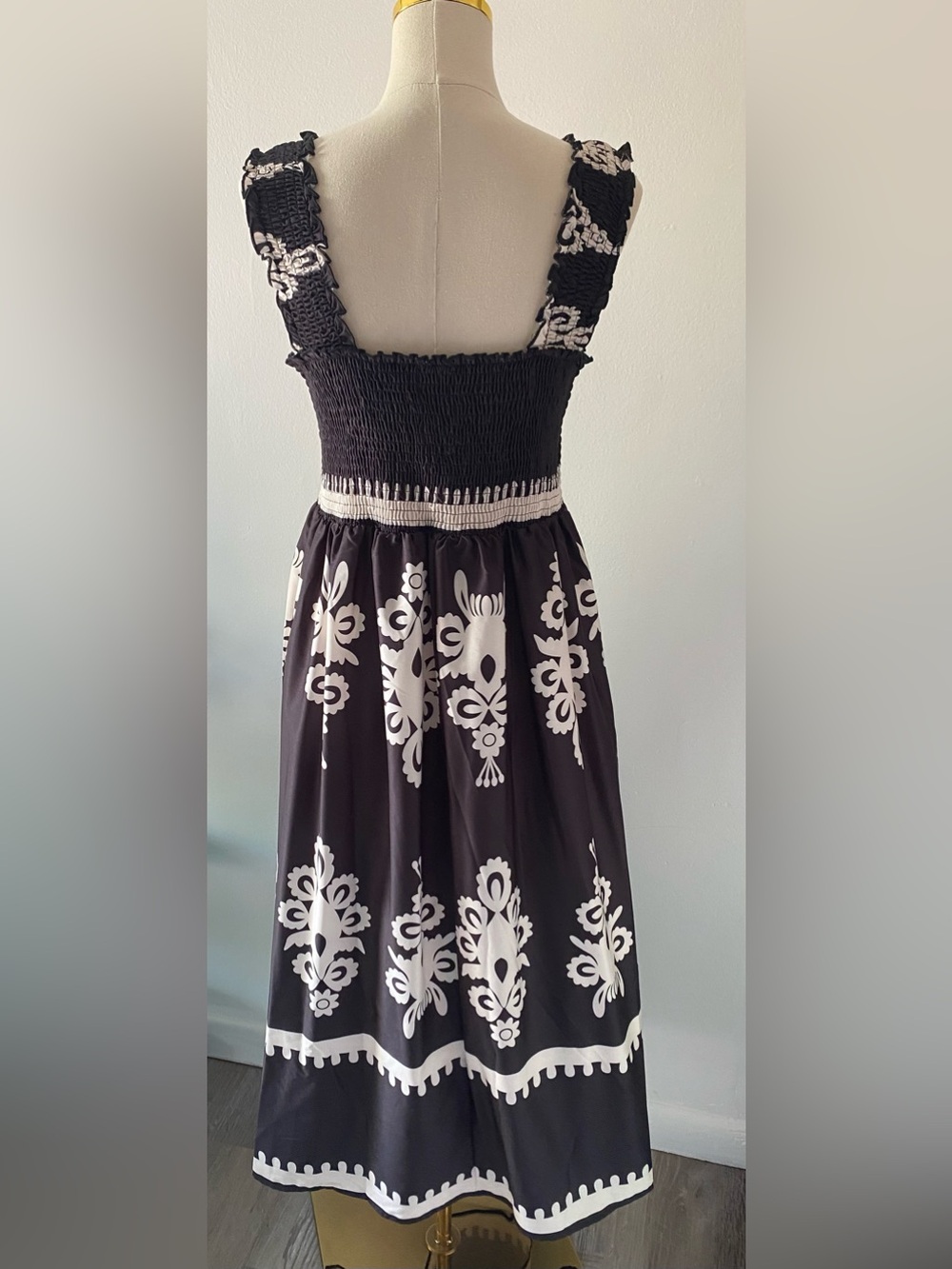 Summer Boho Maxi Dress
Sleeveless Pull On Black & White Woman's Size XL - Picture 5 of 10